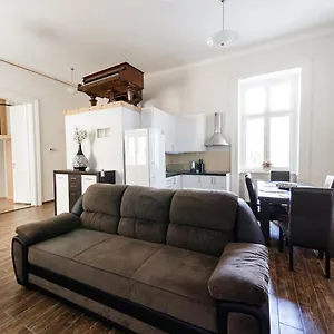 https://urban-rooms.inbudapesthotels.com