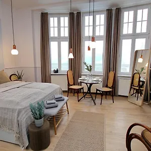 https://classy-apartments-deak-square.inbudapesthotels.com
