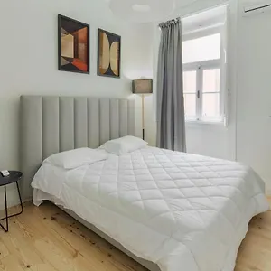 https://petit-studio-rosa-bairro-alto.hotels-lisbon-portugal.com