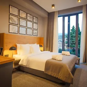 https://tuta-hotel.alltbilisihotels.com